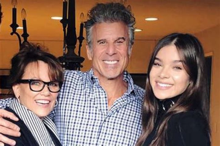 Hailee Steinfeld's Parents: A Blend Of Cultures