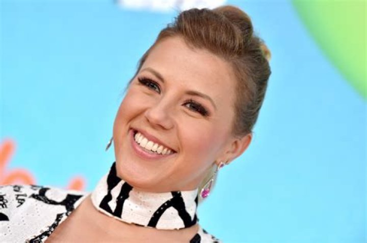 Jodie Sweetin's Net Worth: Unlocking Financial Secrets